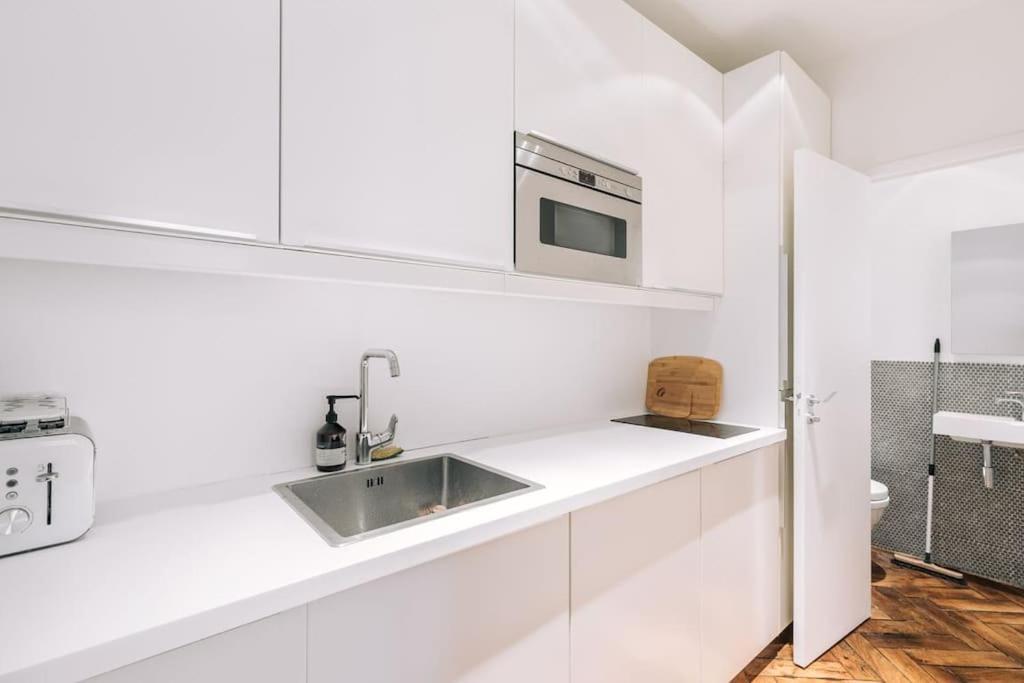 Bright Apartment In The 10Arr. - 4 People 巴黎 外观 照片