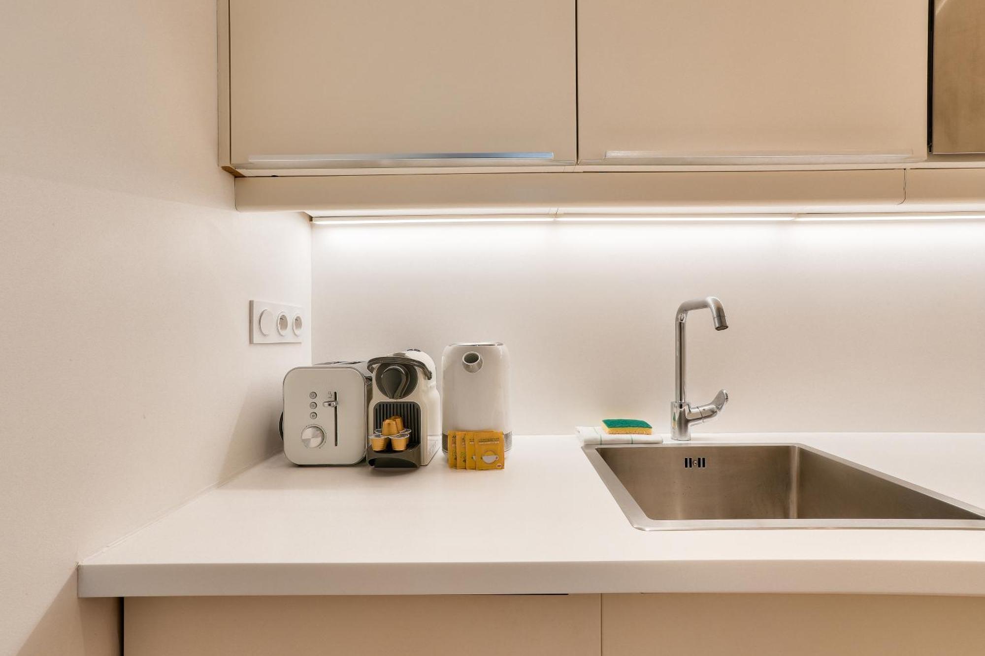 Bright Apartment In The 10Arr. - 4 People 巴黎 外观 照片